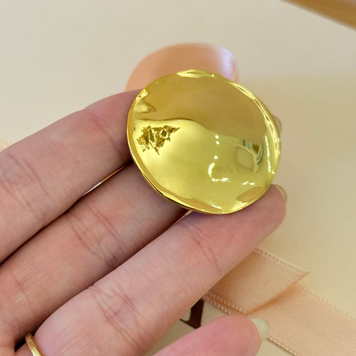 Plain gold plated brooch