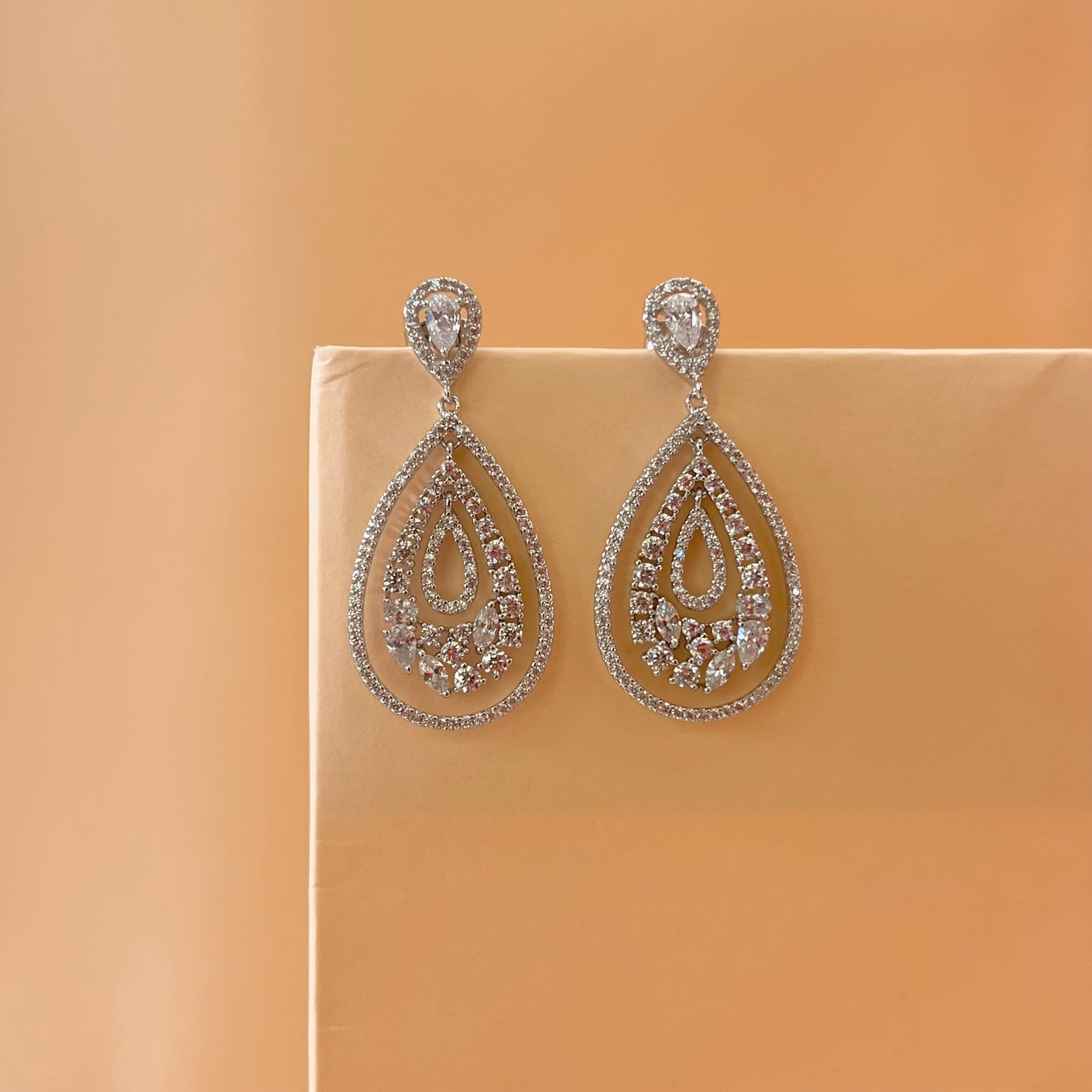 Silver zircone teardrop earrings