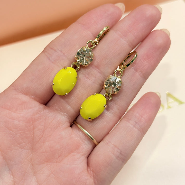 Oval and round champagne and yellow preciosa crystals pendant set