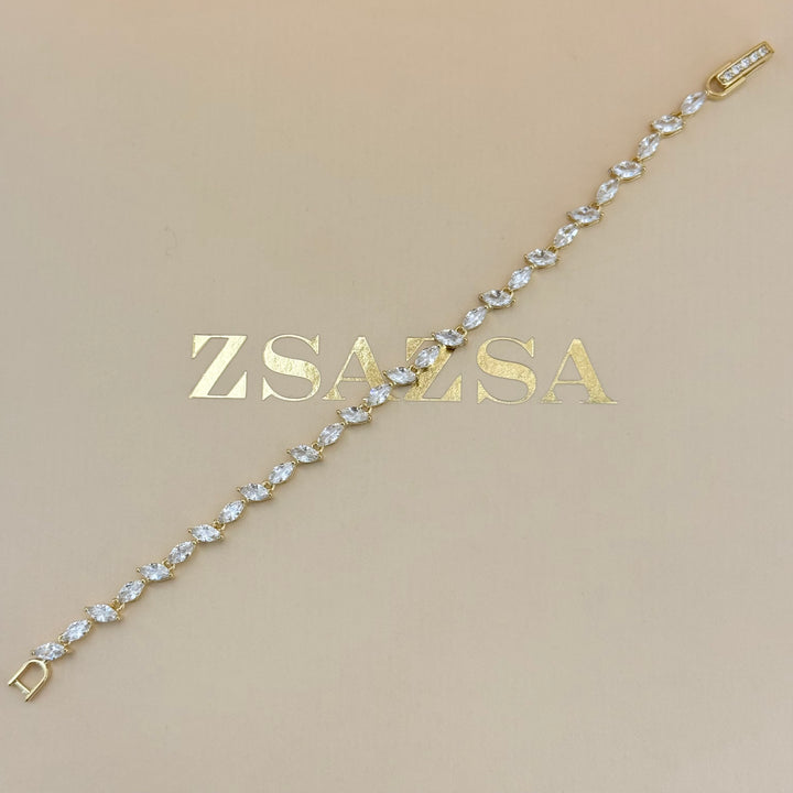 Teardrop and marquise zircone gold plated set