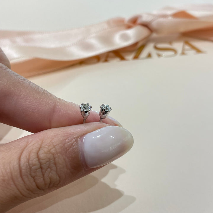 Solitaire earrings