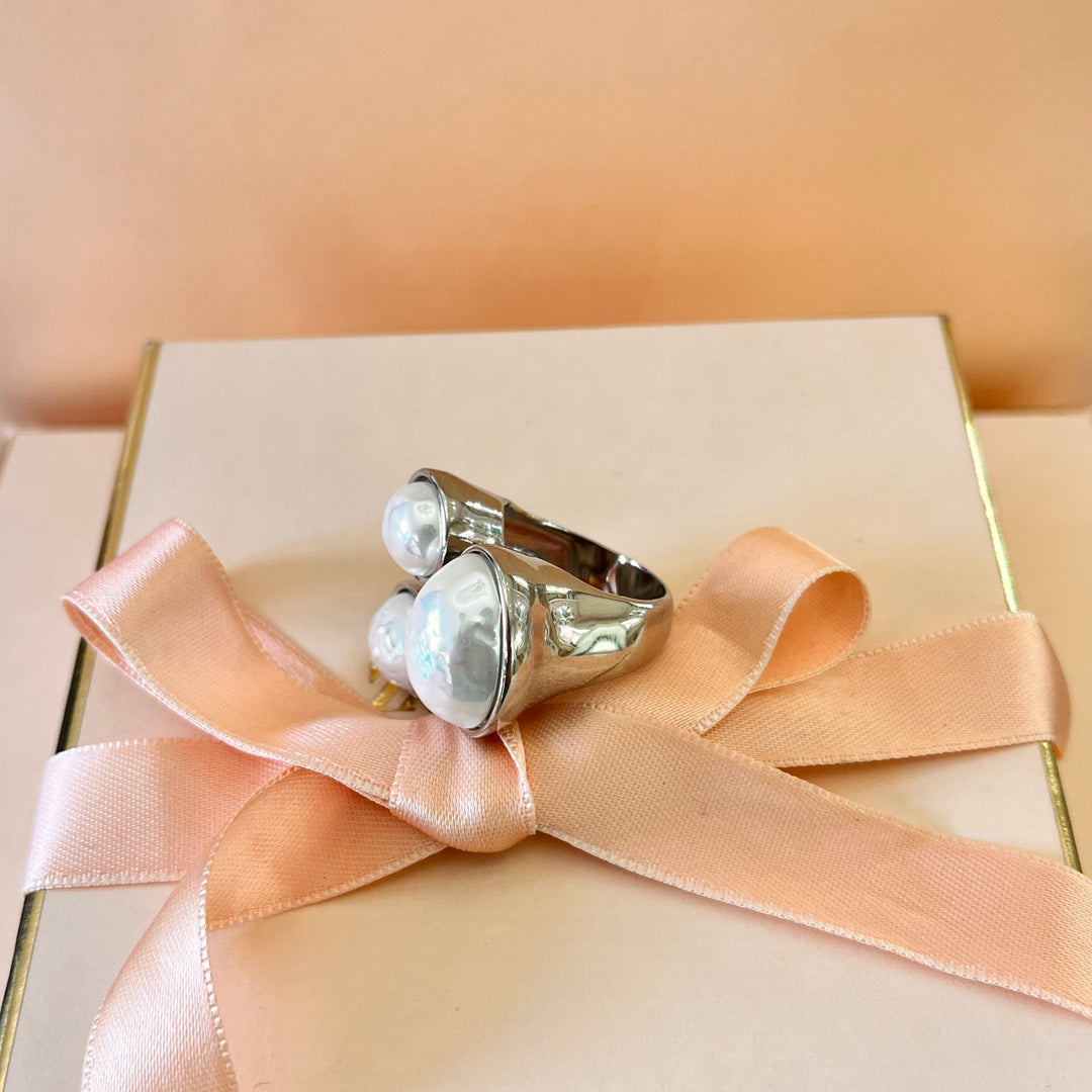 Mallorca pearls white gold plated ring
