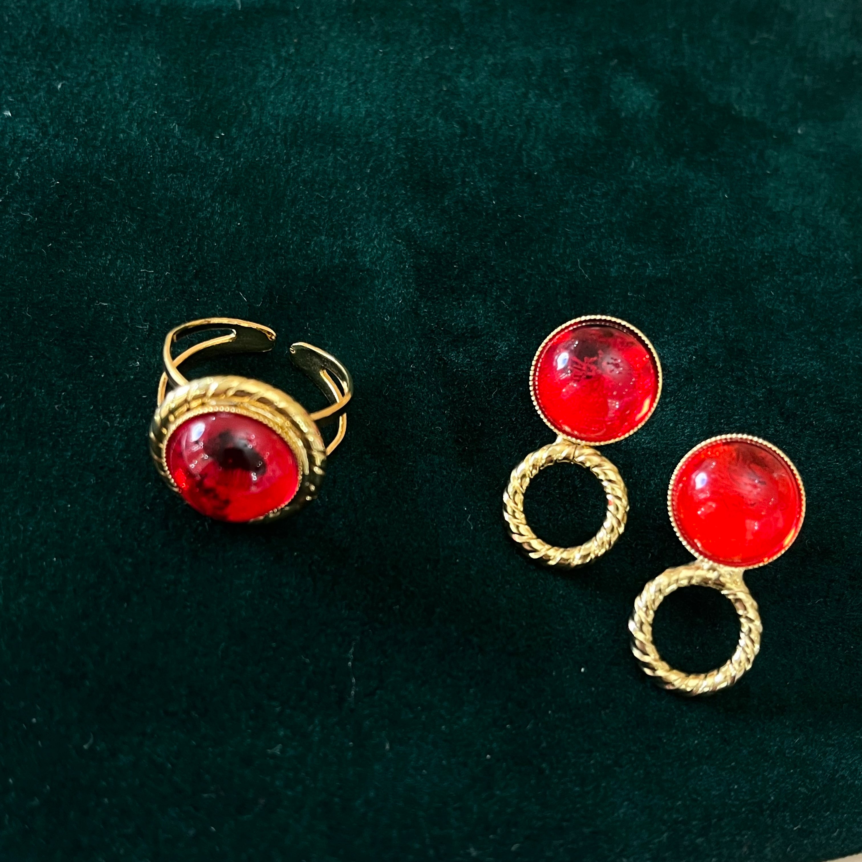 Red resin set