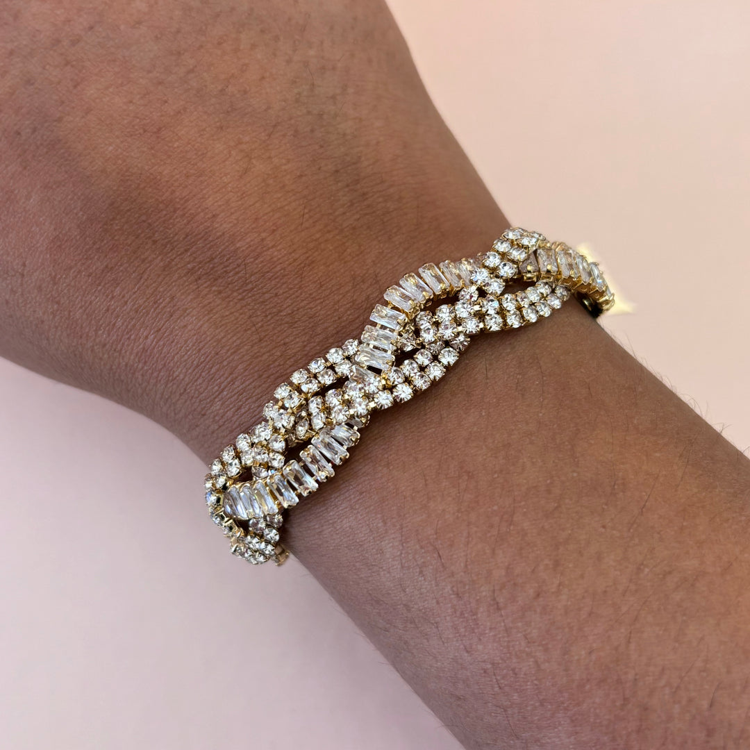 Twisted bracelet