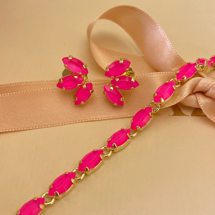 Neon pink summer set