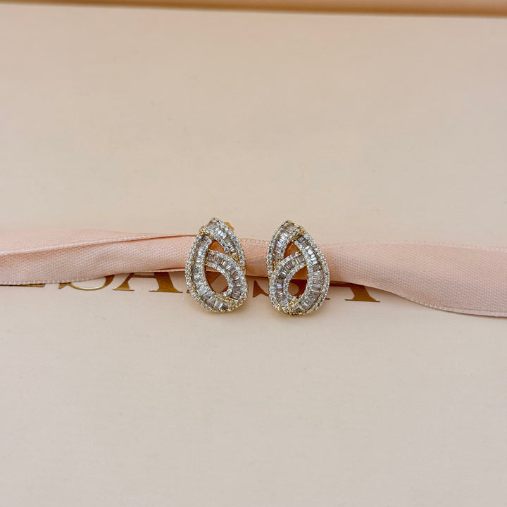 Twisted zircone gold plated earrings