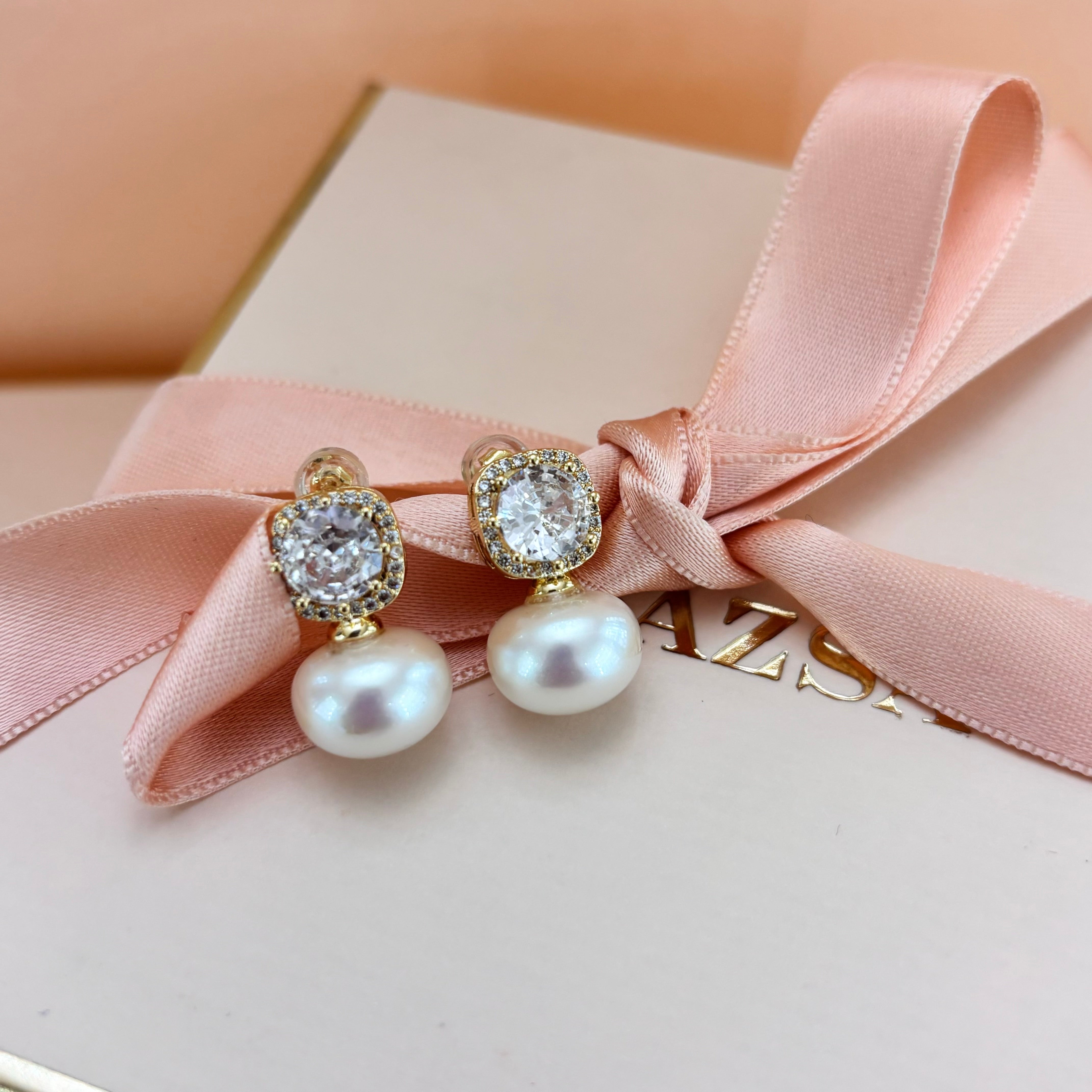 Elegant pearl zircone earrings