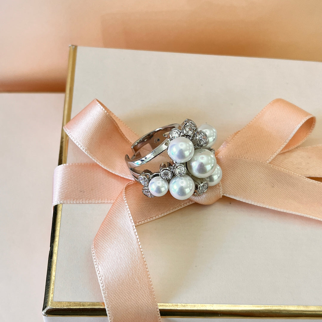 Zircone and Mallorca pearls white gold plated ring