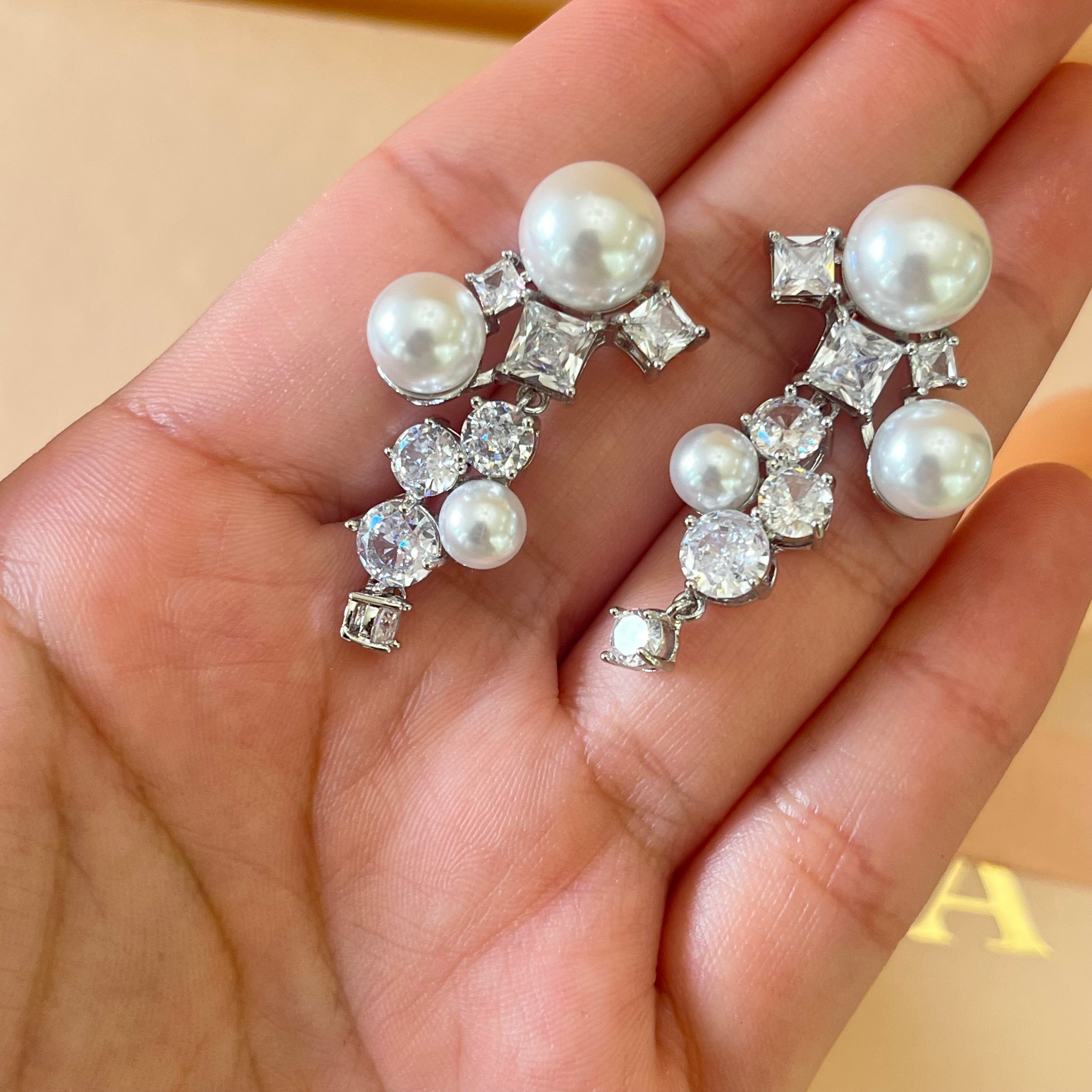 Zircone & pearls earrings