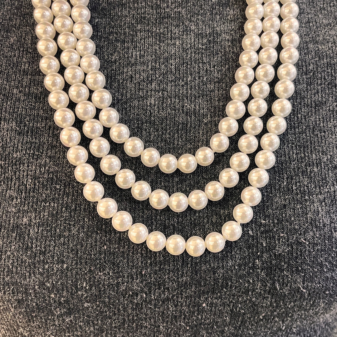 White Mallorca pearls gold plated 3 rows necklace
