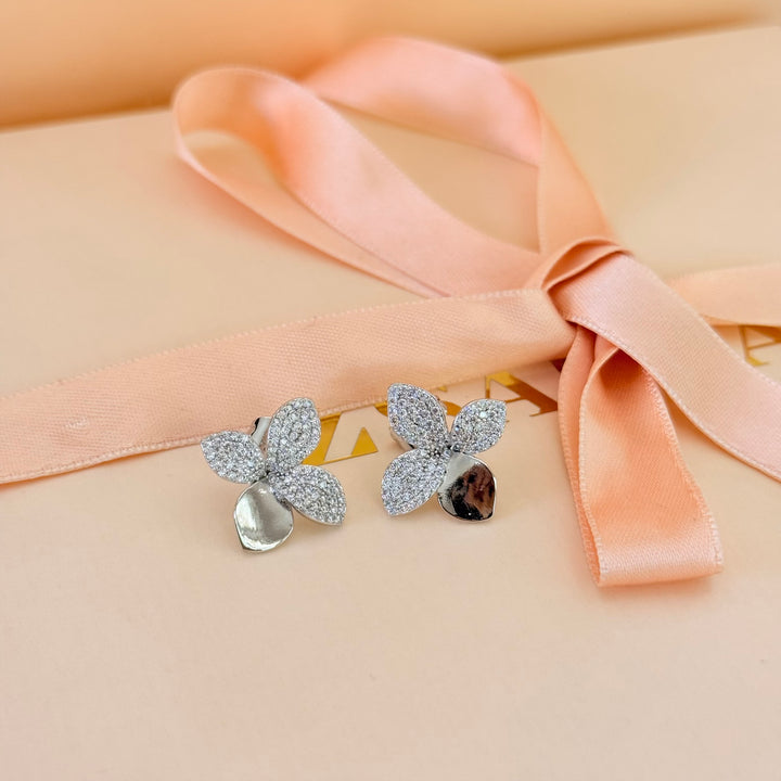 Flower zircone silver stud earrings