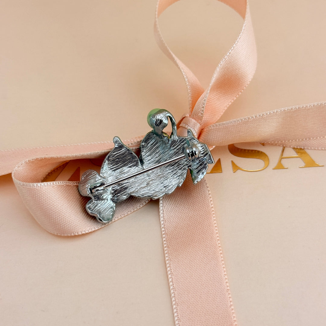 Green leaf pearl brooch