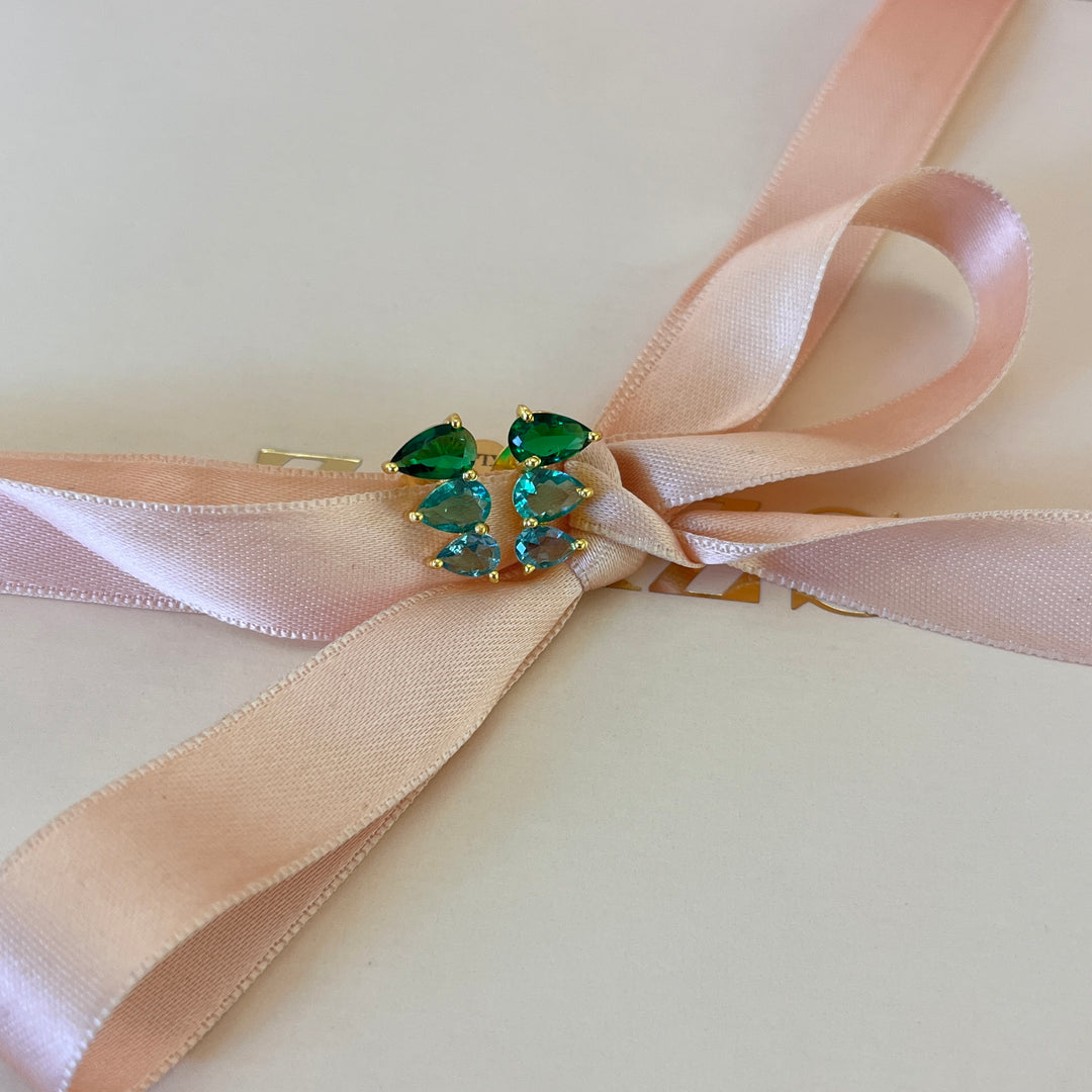 Multigreen zircone studs and ring