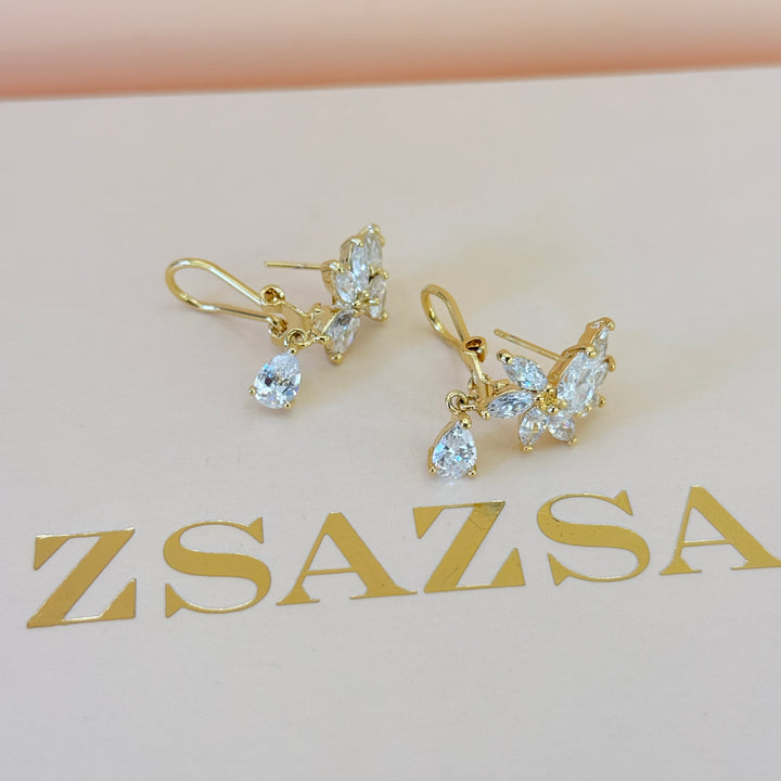 Marquise and teardrop zircone gold plated set