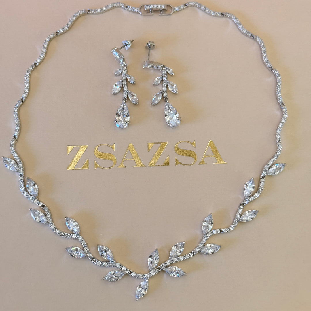 Teardrop and marquise zircone silver set