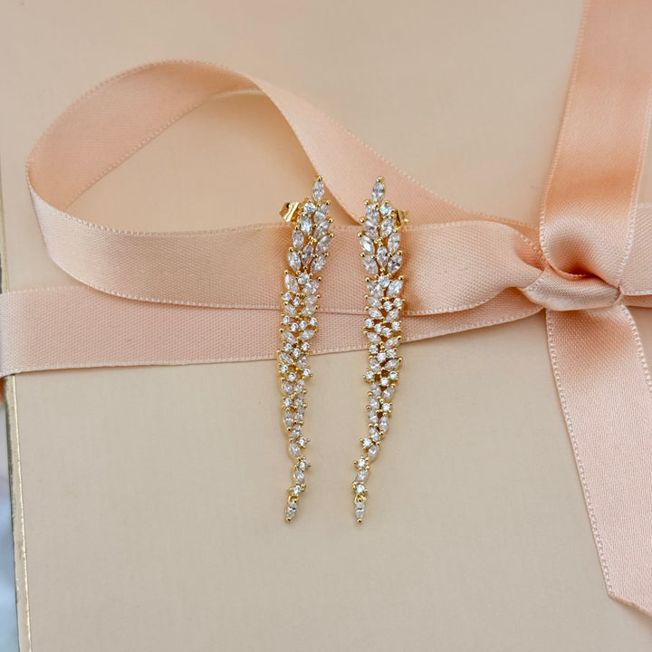 Long marquise zircone gold plated earrings