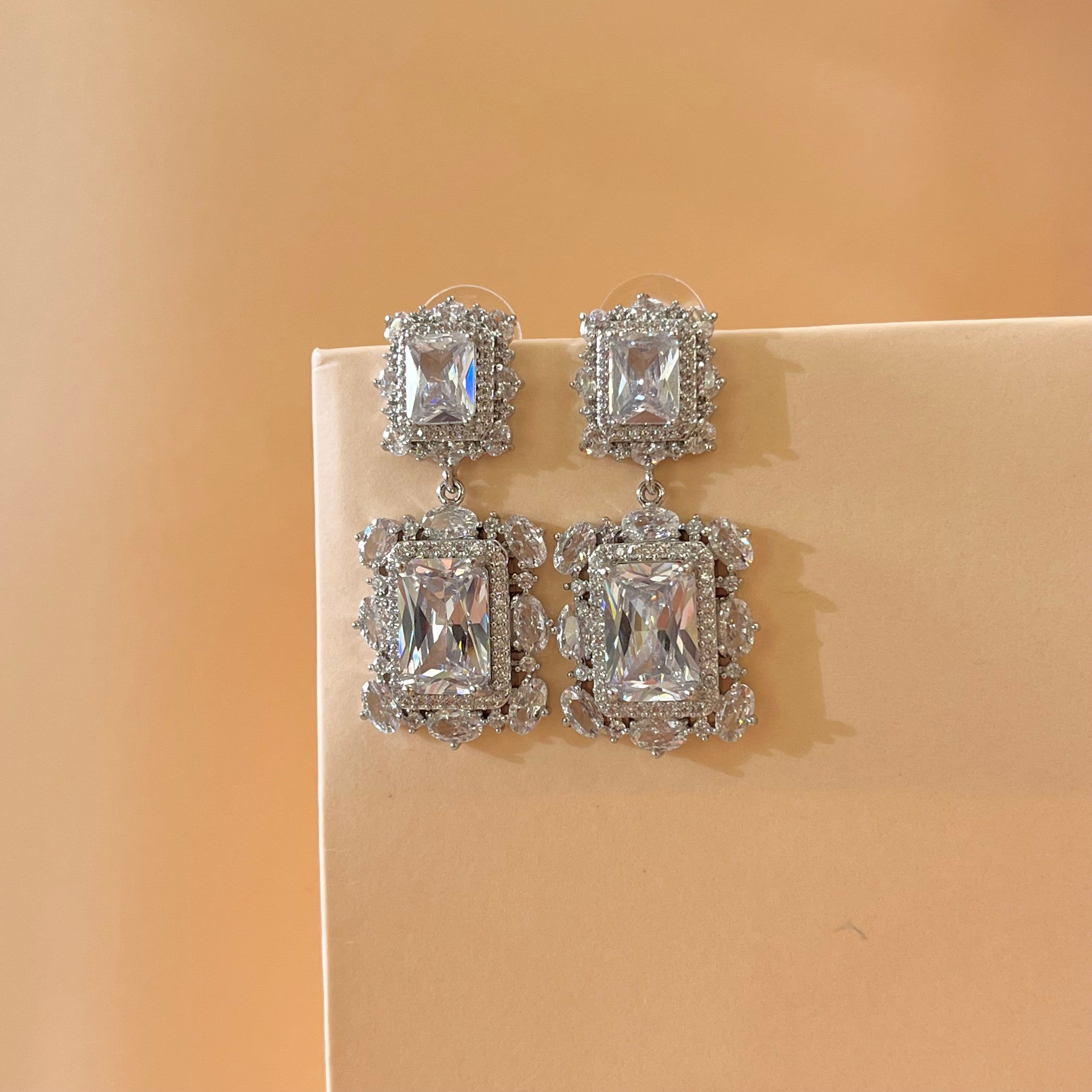 Silver zircone rectangular earrings