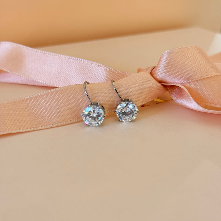 Basic solitaire zircone silver hooks