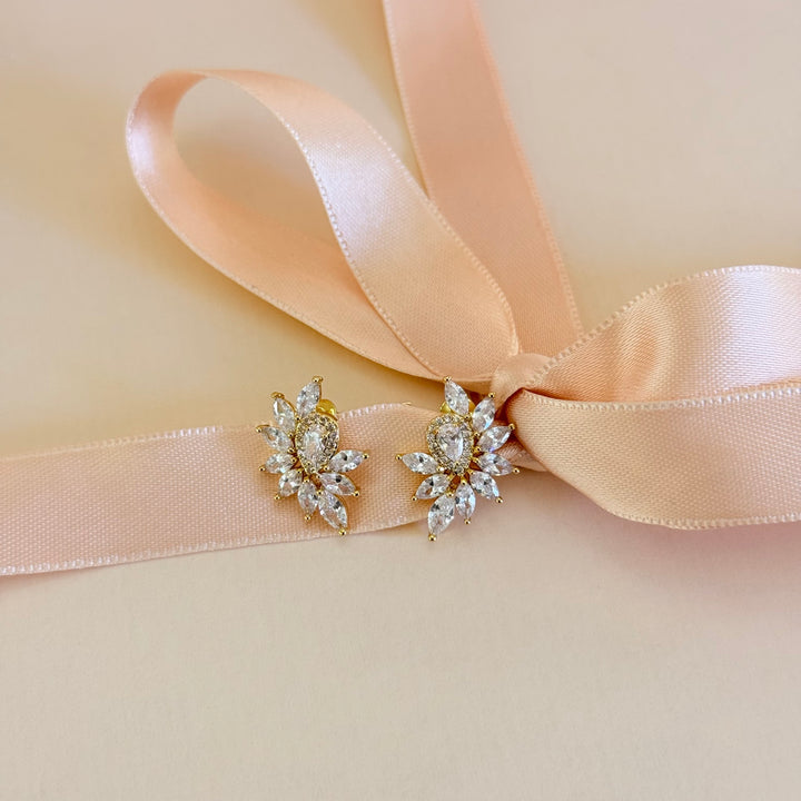 Teardrop and marquise zircone gold plated earrings