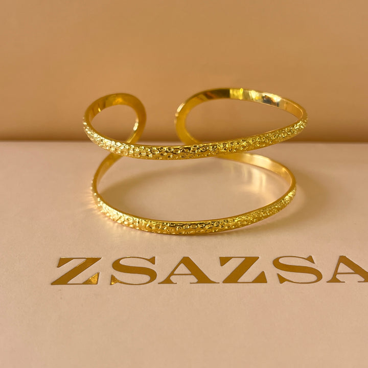 Dual band gold handmade bangle