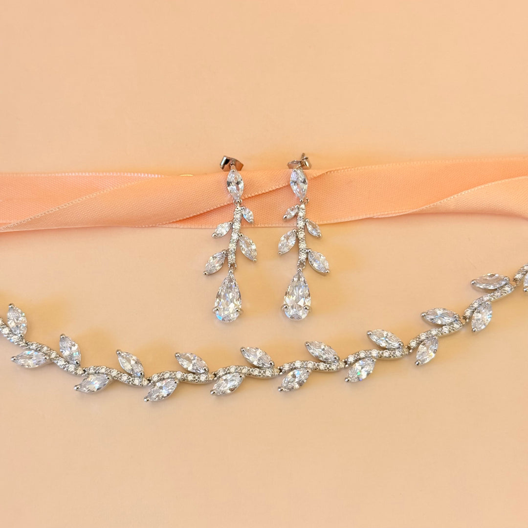 Marquise and teardrop zircone silver earrings and bracelet