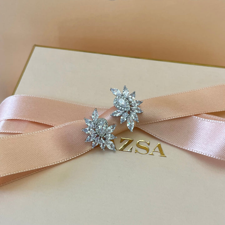 Silver zircone studs
