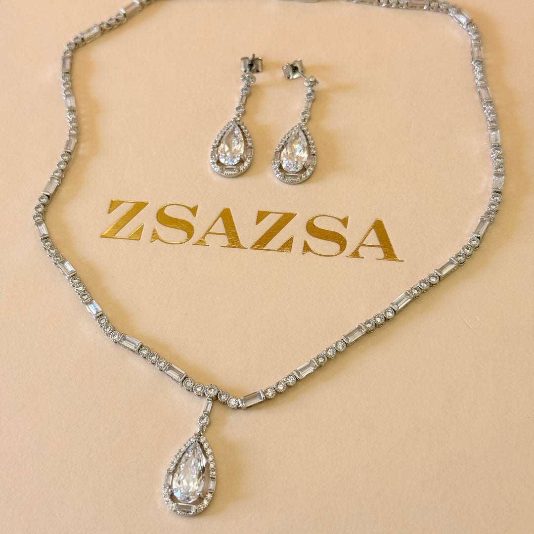 Teardrop zircone silver set