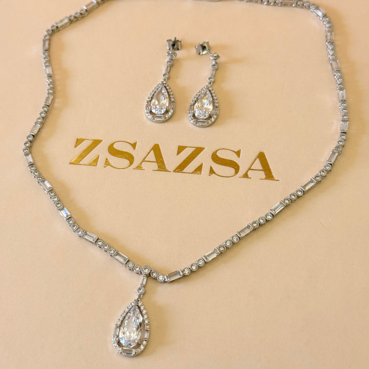 Teardrop zircone silver set