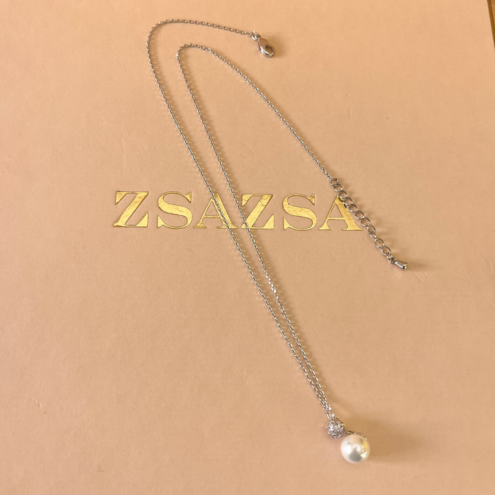 Zircone and white pearls white gold plated set