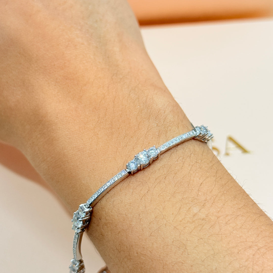 Dainty zircone sterling silver bracelet
