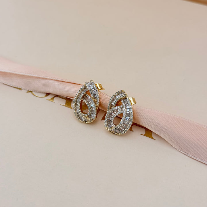 Twisted zircone gold plated earrings