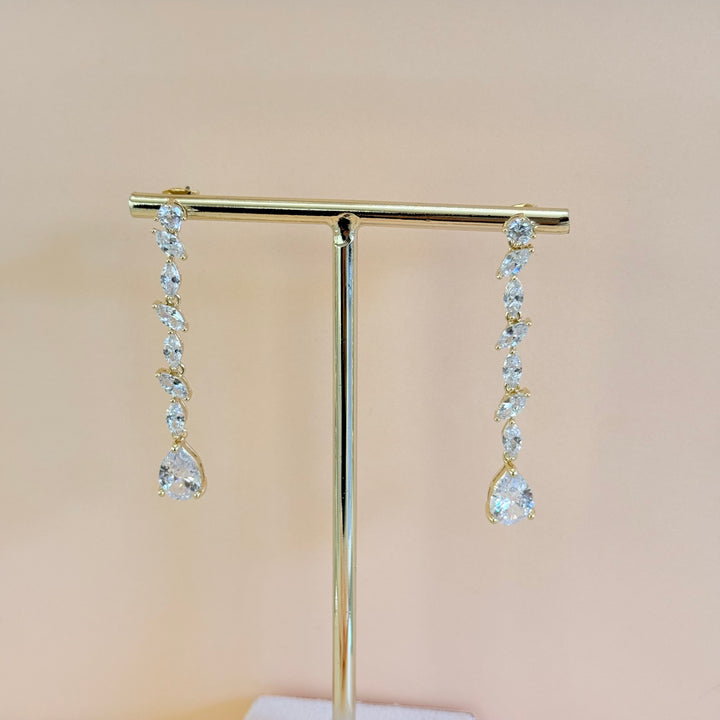 Dainty marquise and teardrop long zircone earrings