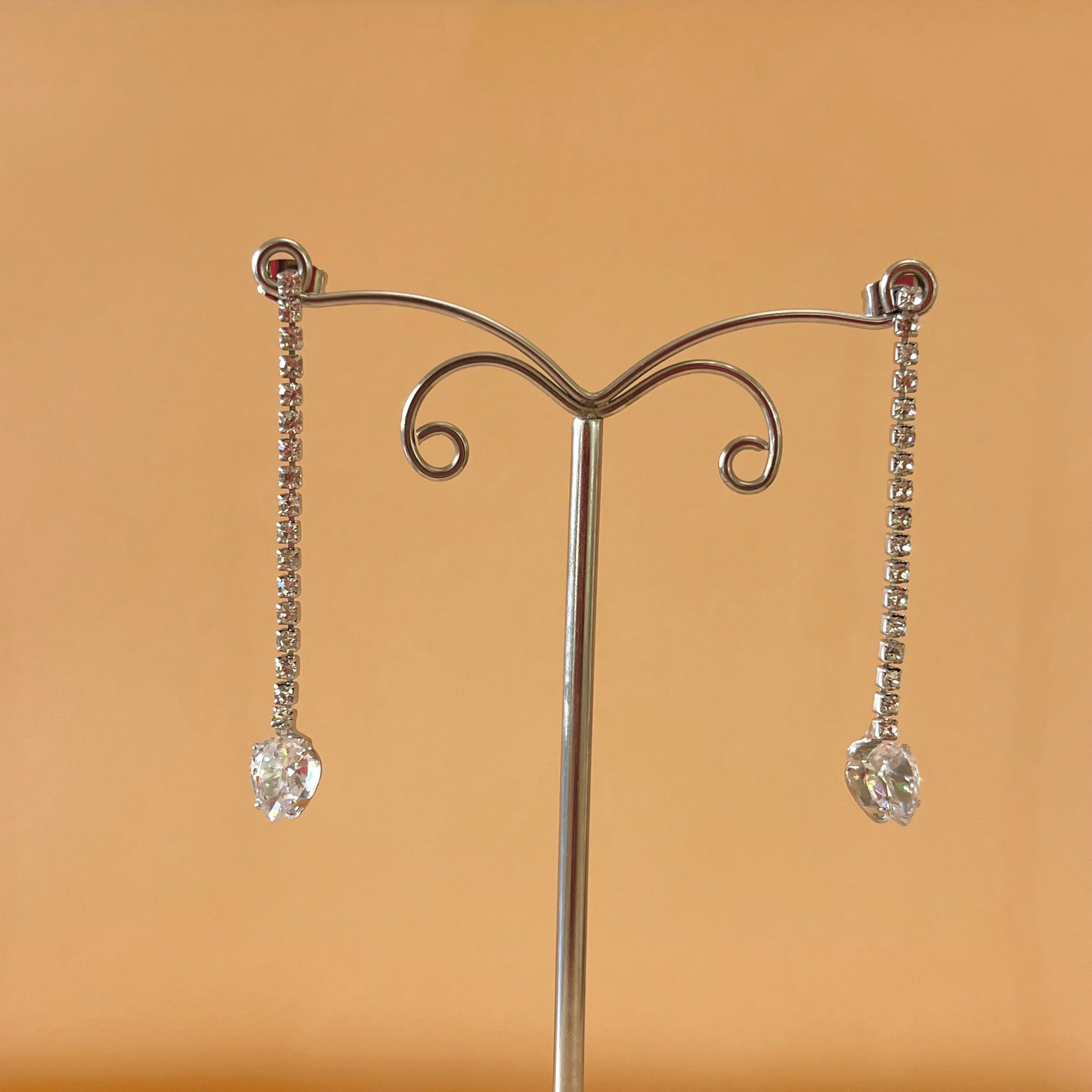 Silver zircone long earrings