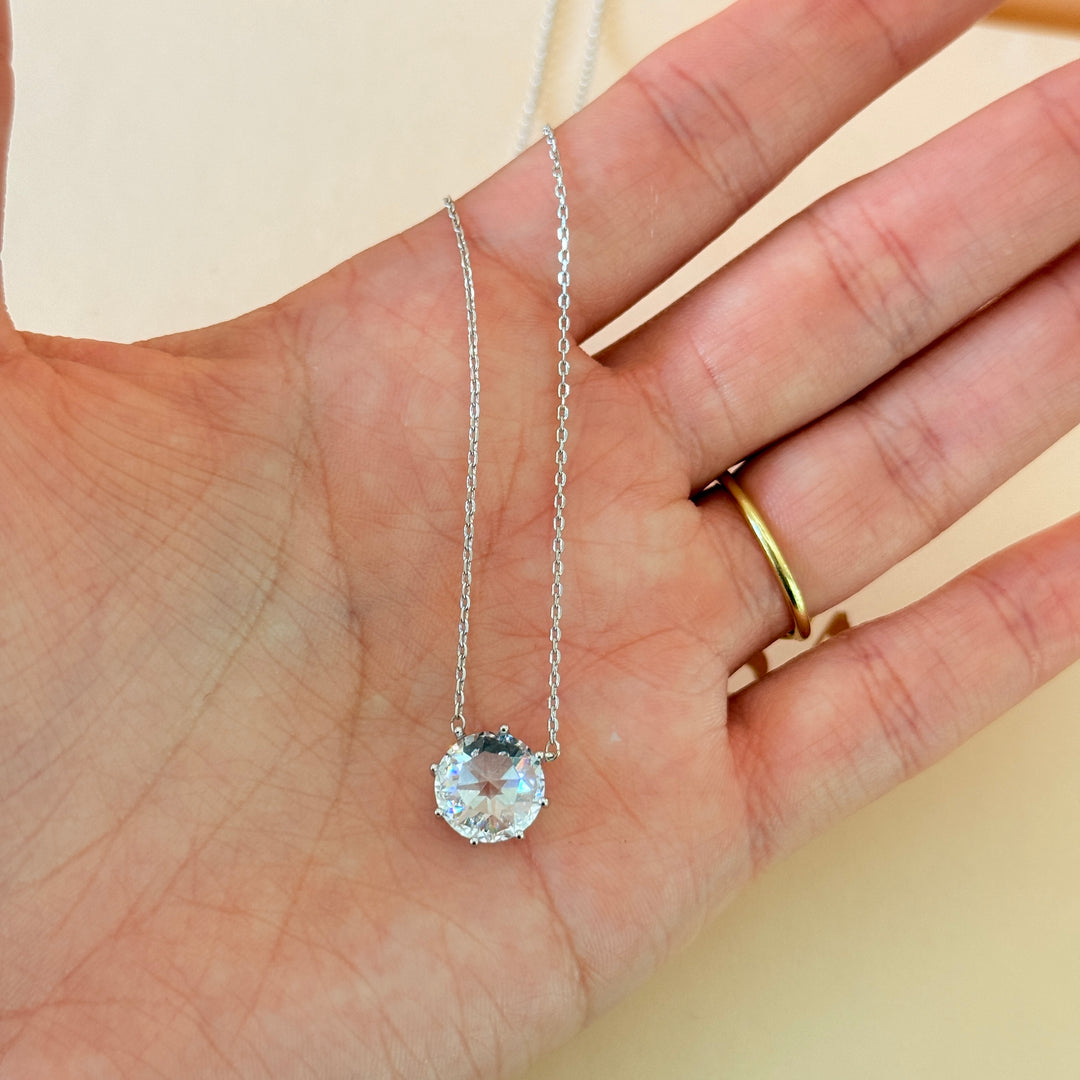 Large solitaire zircone pendant