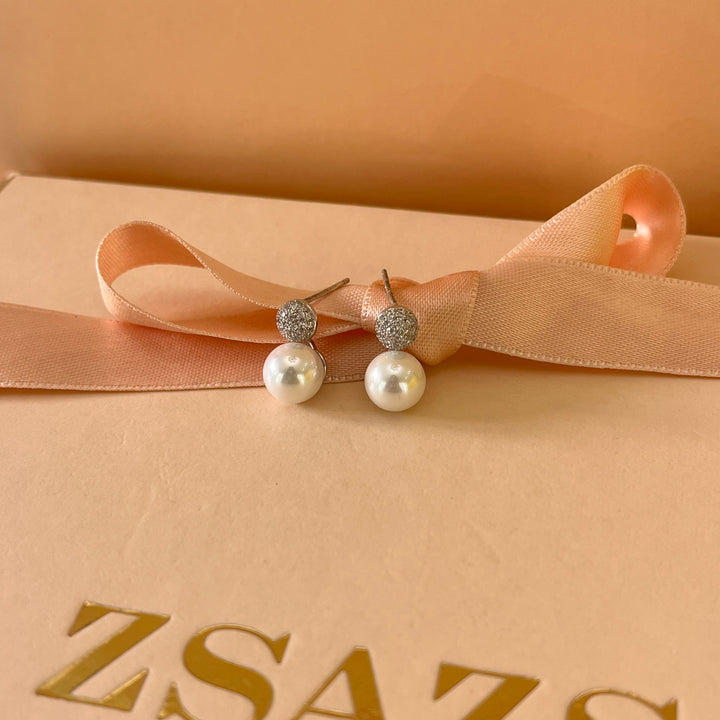 Zircone and white pearls white gold plated set