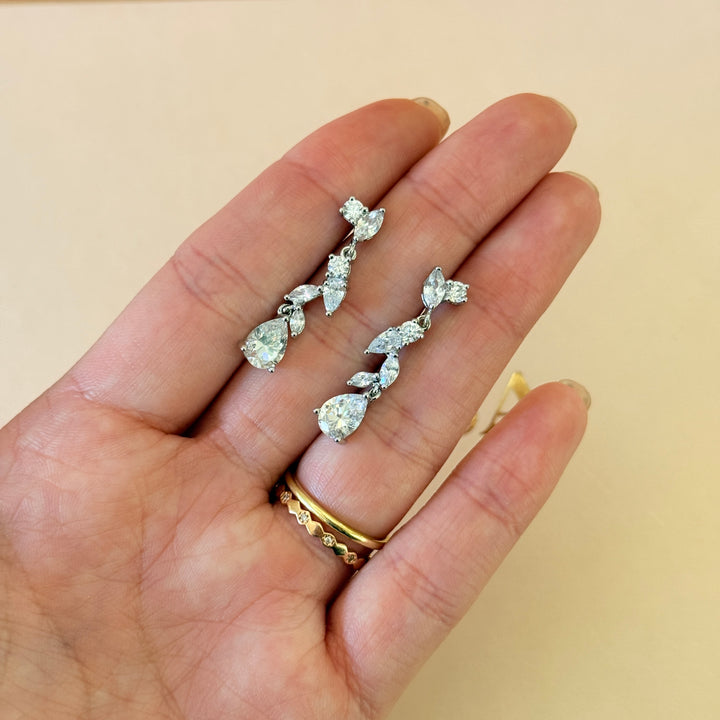 Marquise and teardrop zircone silver set