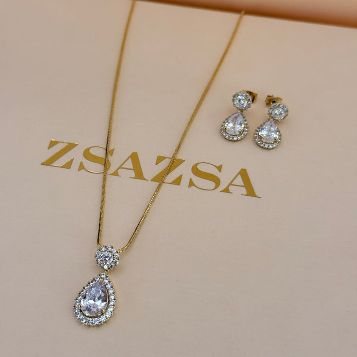 Teardrop zircone gold plated pendant set