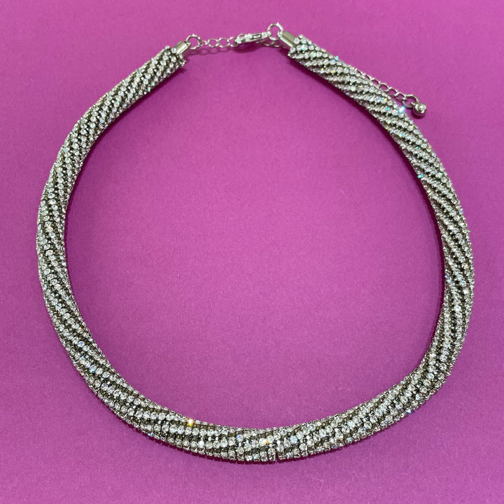 Twisted necklace