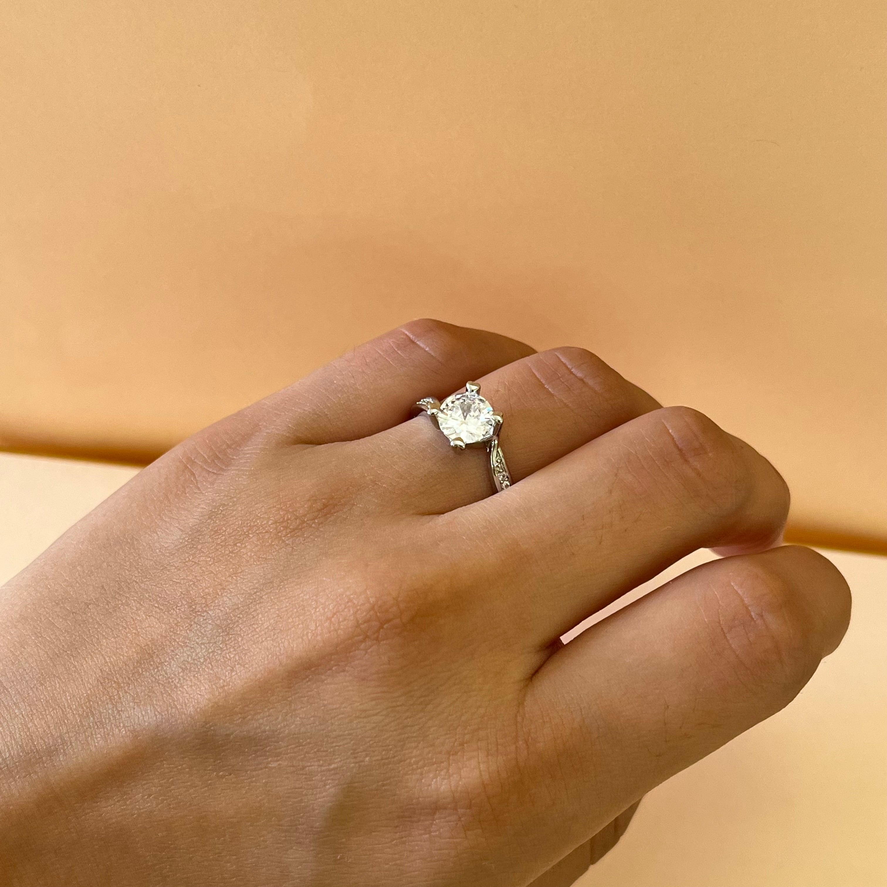 Solitaire ring