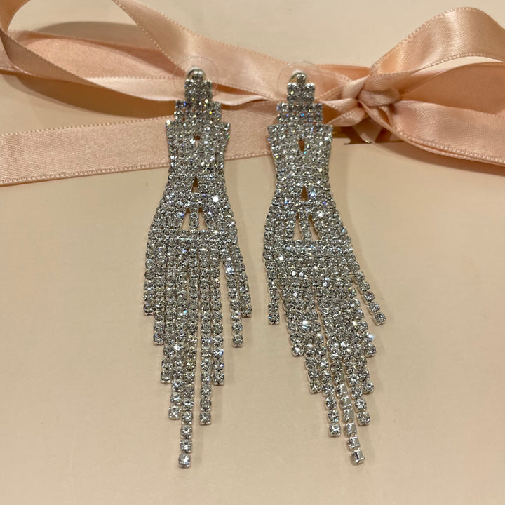 Elegant fringe earrings