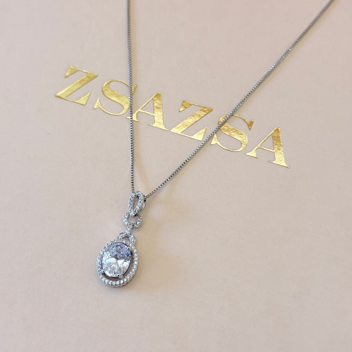 Oval zircone silver pendant