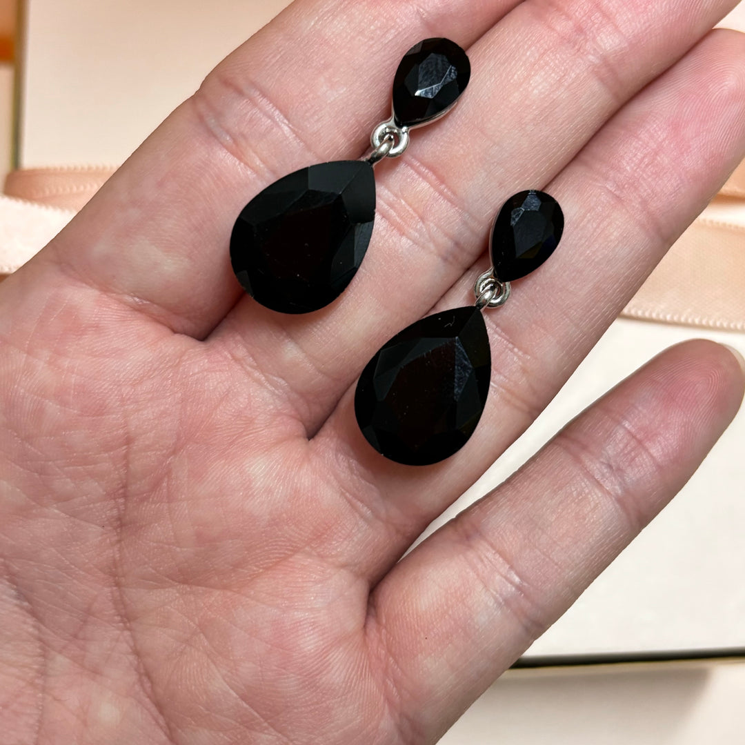 Double teardrop black silver earrings