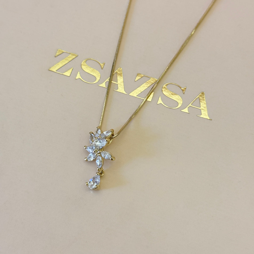 Zircone marquise gold plated pendant