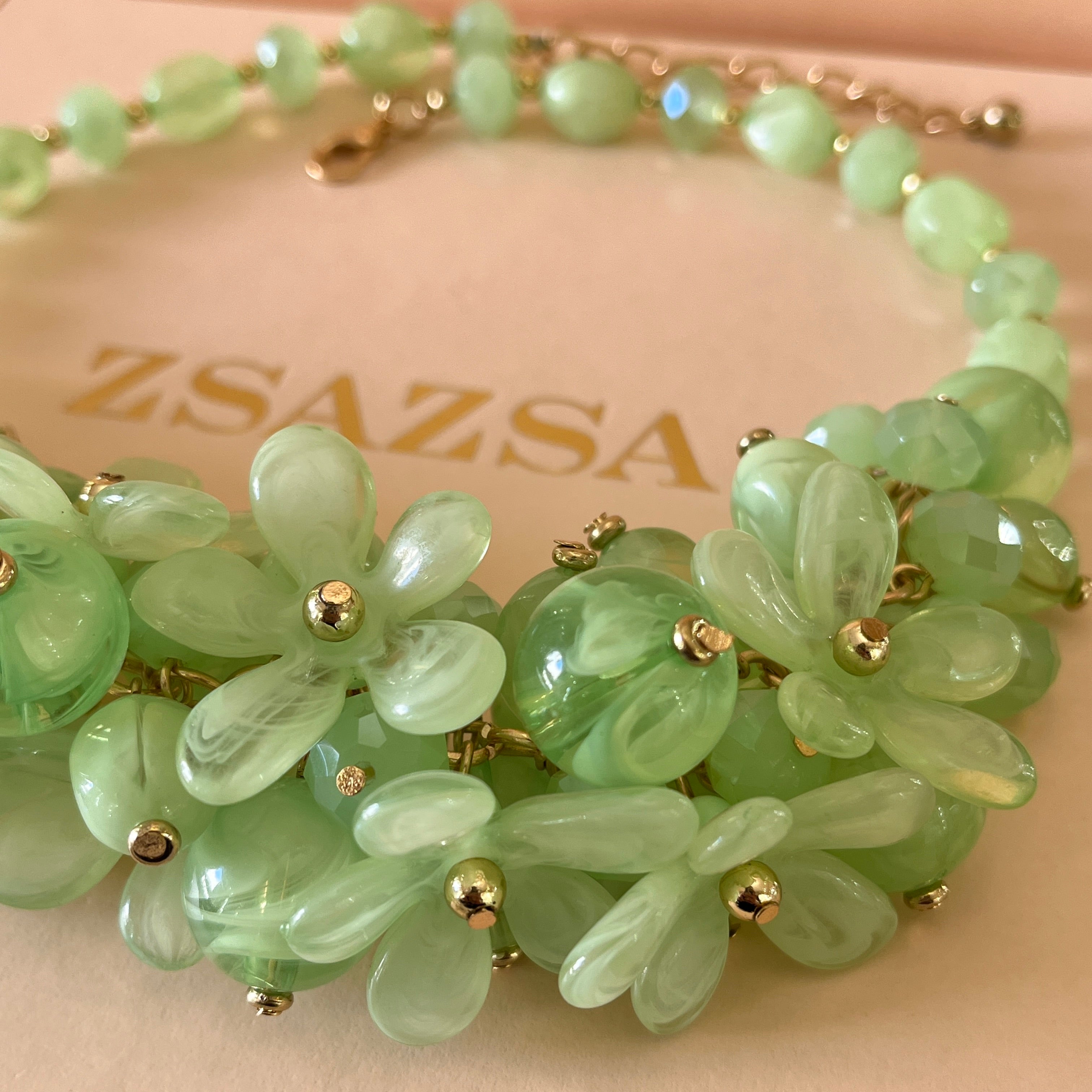 Flowers & balls necklace