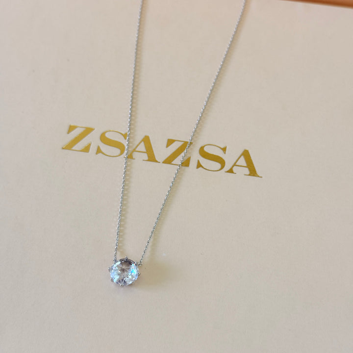 Large solitaire zircone pendant