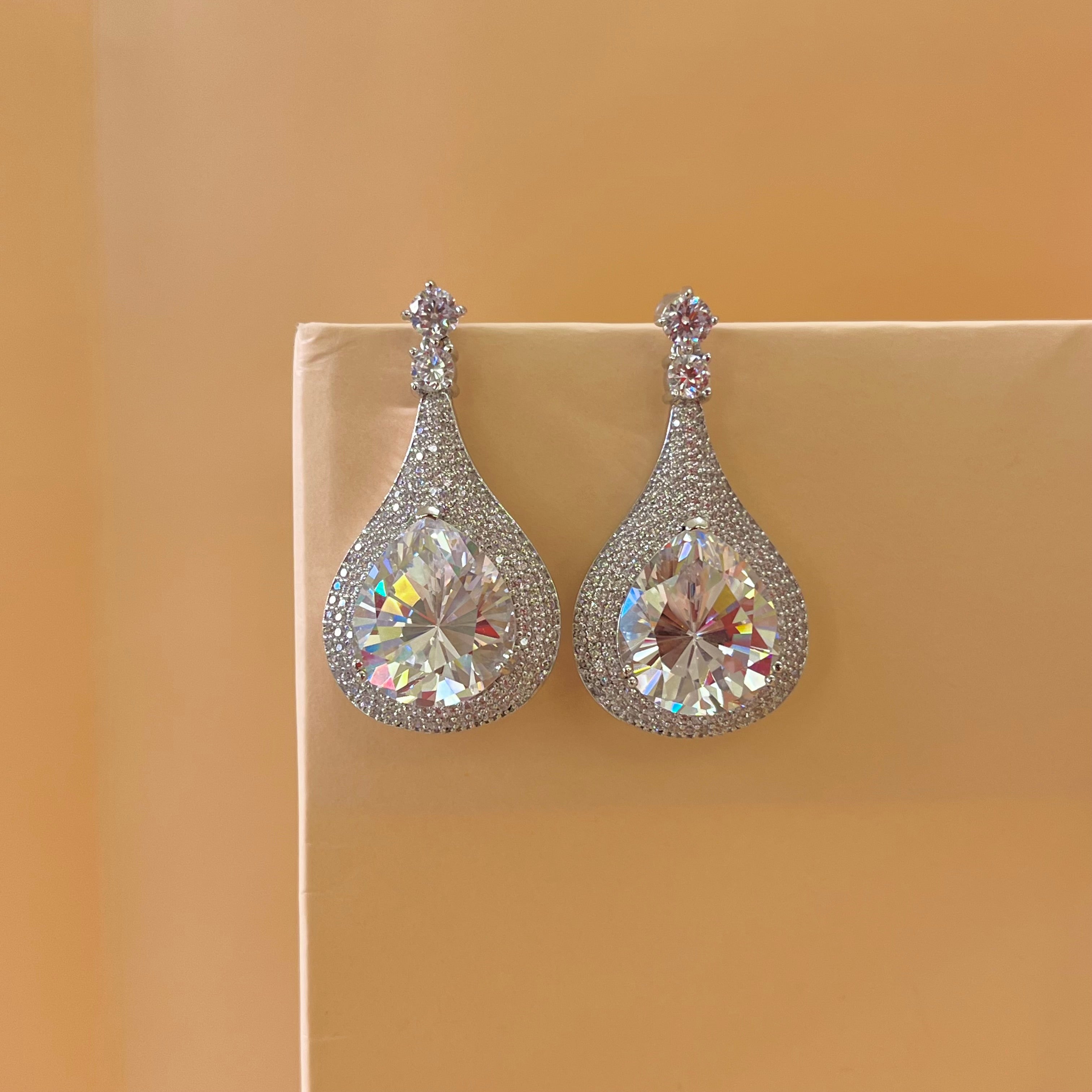 Silver zircone teardrop earrings