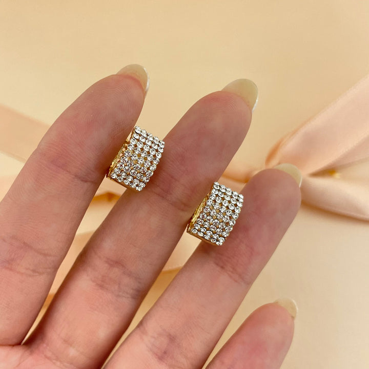 Dainty hoops