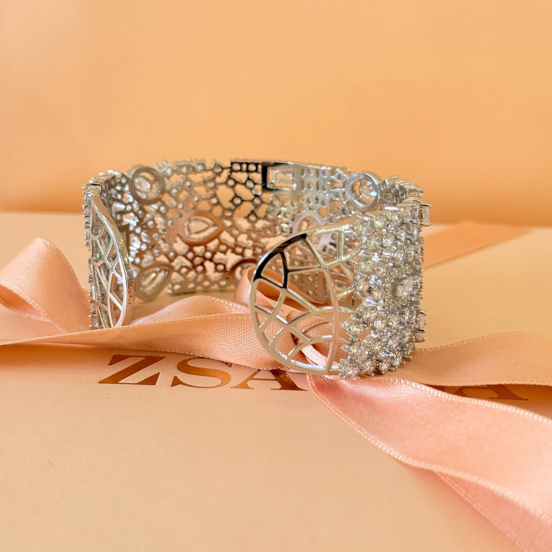 Mixed shapes zircone silver bangle