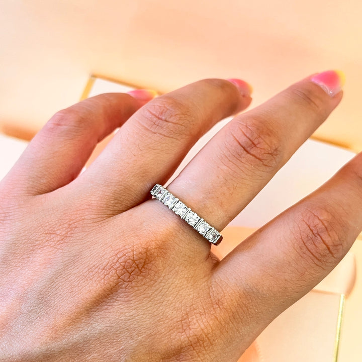 Zircone white gold plated band ring