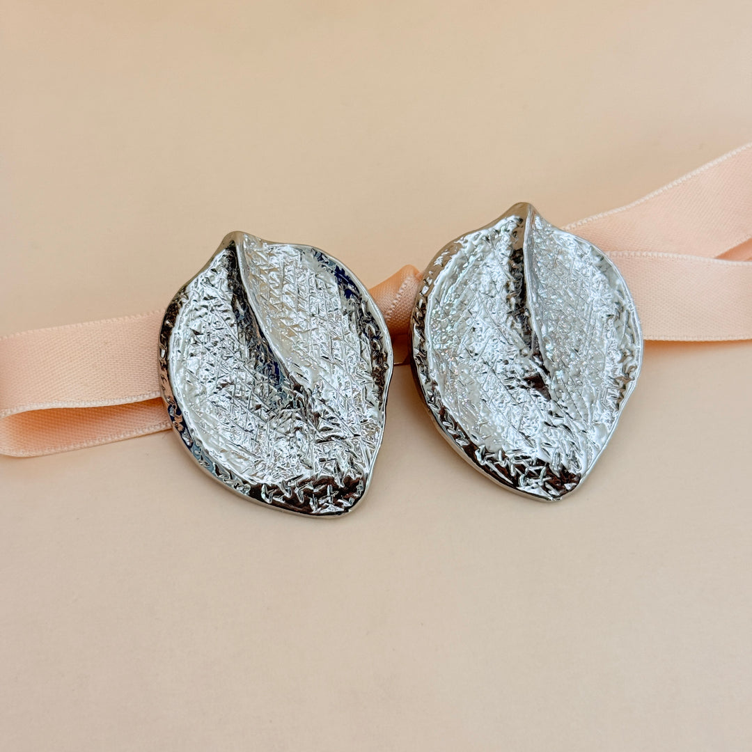 Plain texture leaf silver clip on earrings